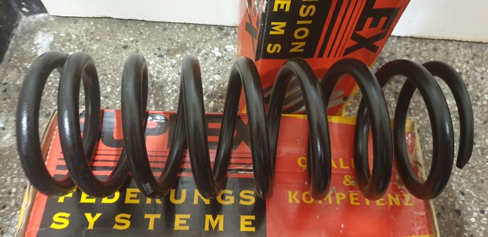 Задни пружини w123 w126