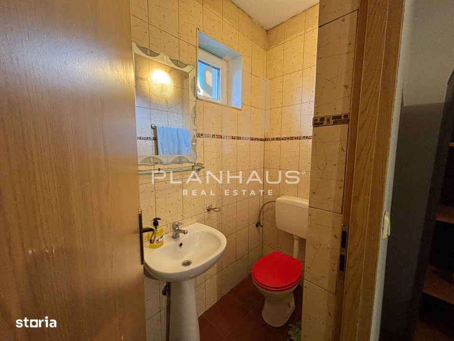 Închiriere - apartament cu 3 camere - Zona Piata Izvoare