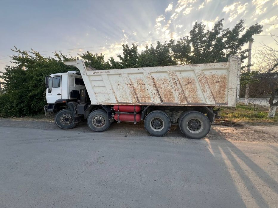 Ман самосвал  сотилади