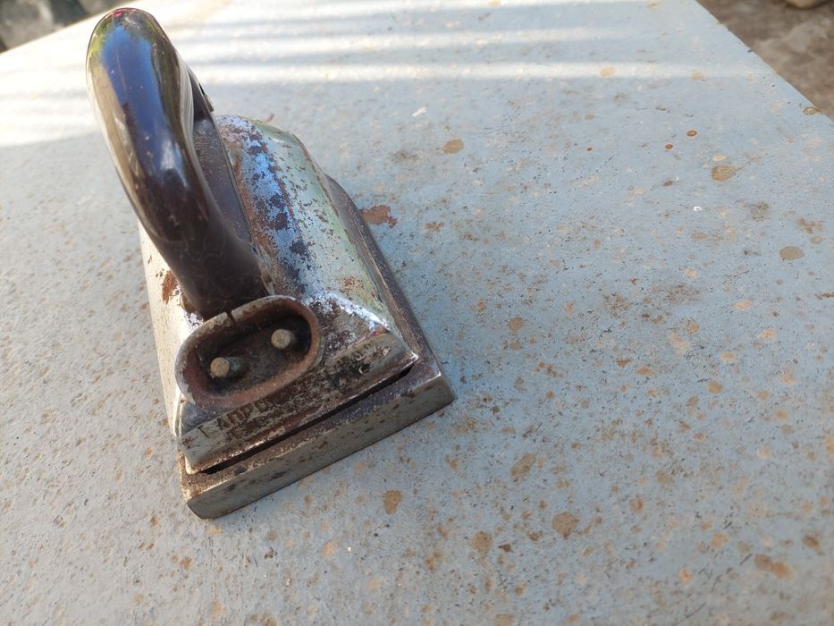 Ретро ютия - електрическа