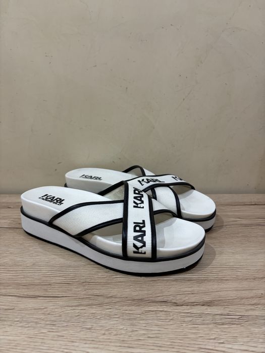 Чехли на Karl Lagerfeld