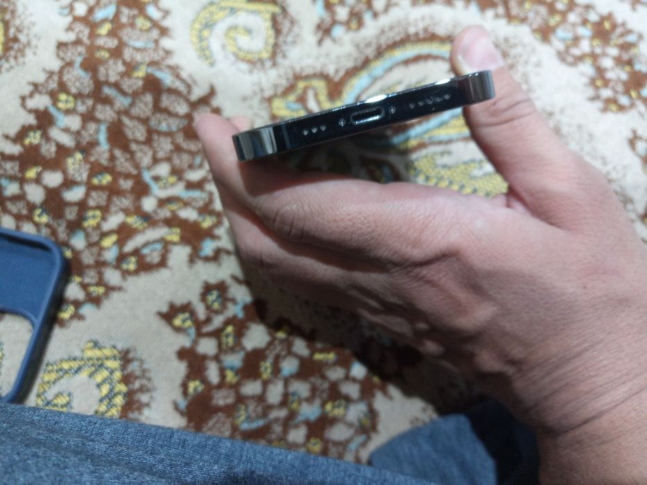 Продам Iphone 13 pro