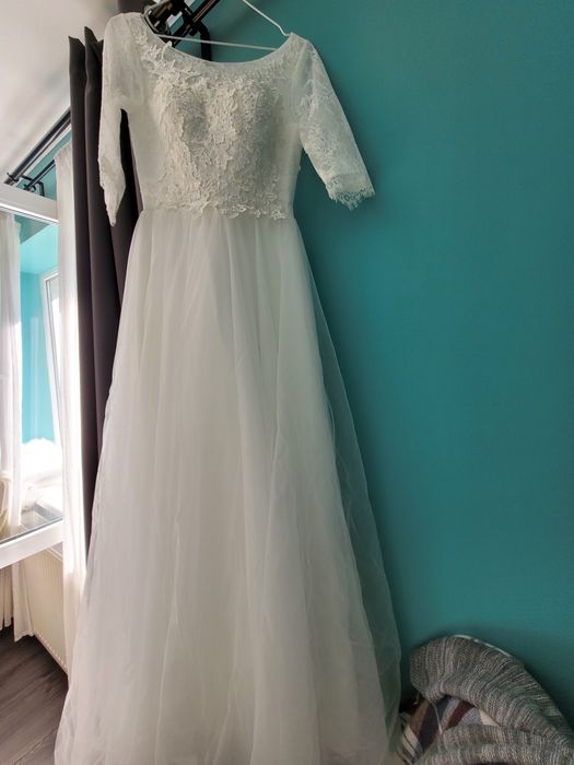 Rochie de mireasa nepurtata niciodata