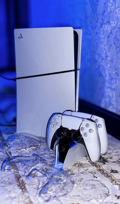 Продаётся ps 5 не Слим