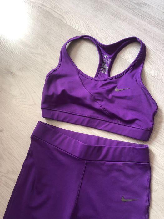 Дамски комплект от две части Nike
