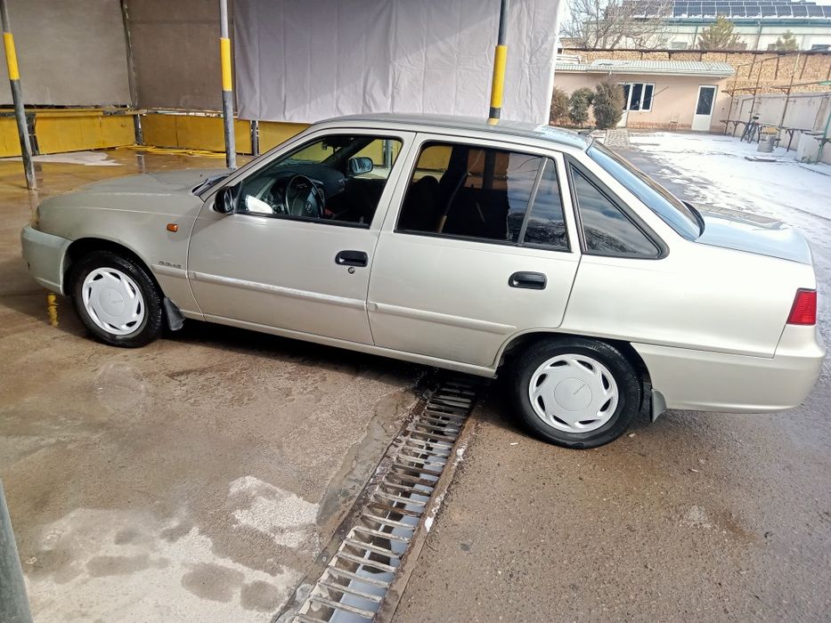 Neksia 2 2009yil 410000yurgan