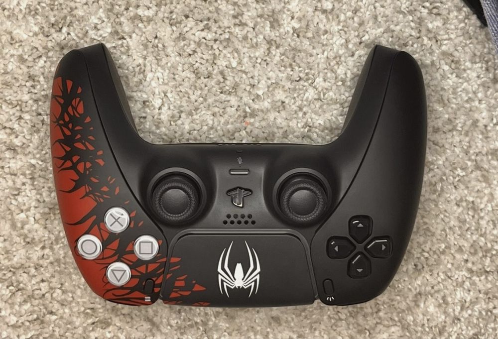 Sony playstation 5 (PS5) spider man limited edition