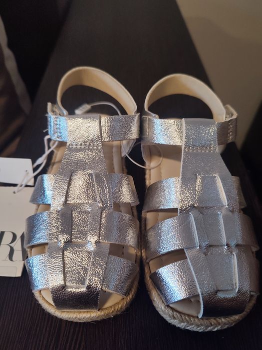 Сребърни сандали Zara