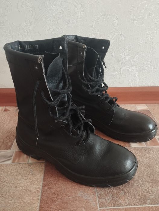 Продам новые берцы