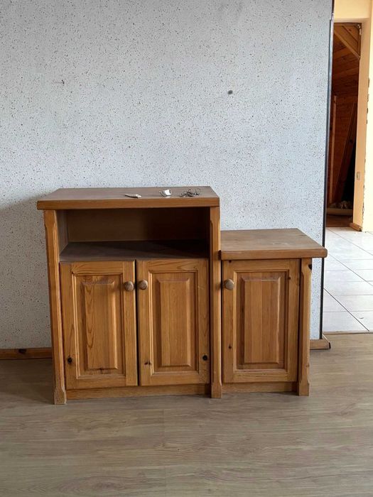 Мебели от масивно дърво