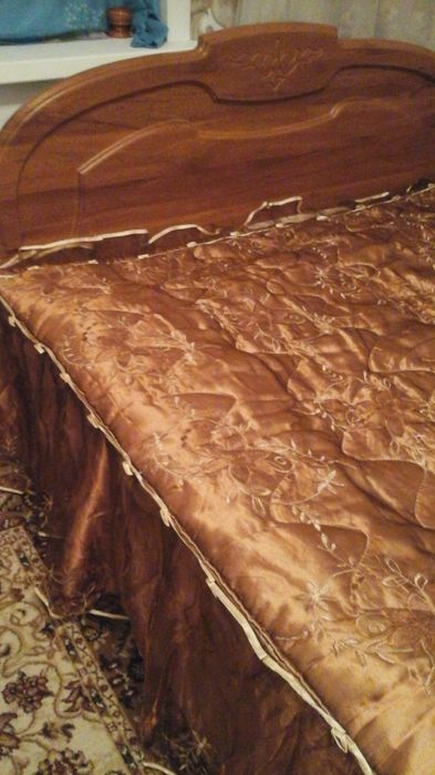 Покрывало,ламбрекен,тюль,навлочки