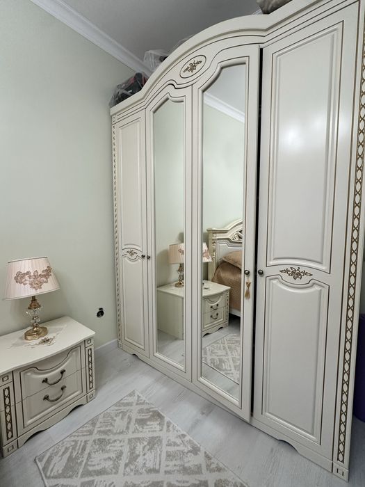 Спальный гарнитур