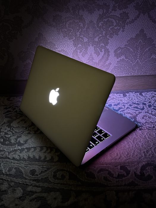 Macbook про , 512гб , 2014 в идеальном состоянии!