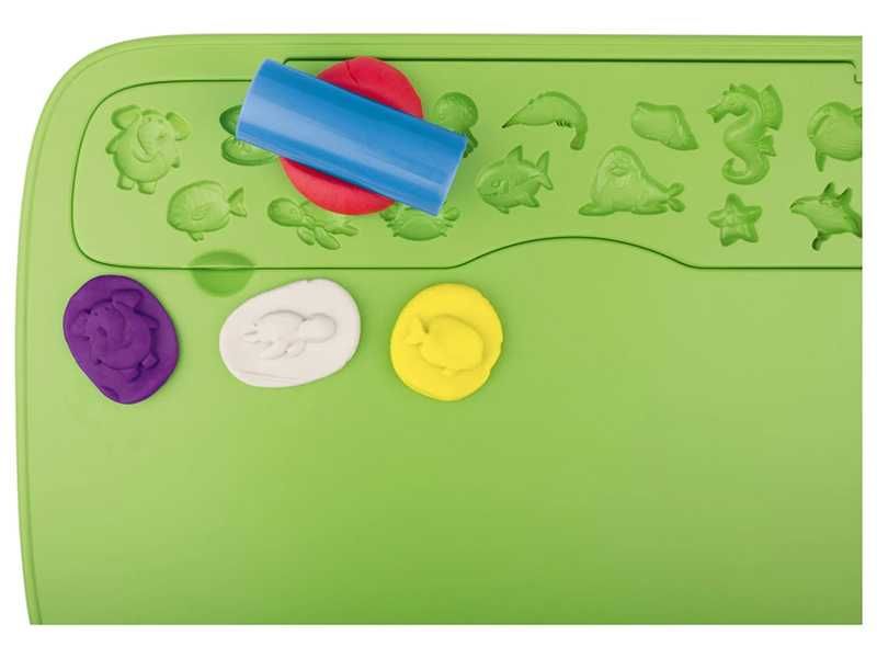 НОВИ Маса за игра с пластелин / пластилин с аксесоари 44 части