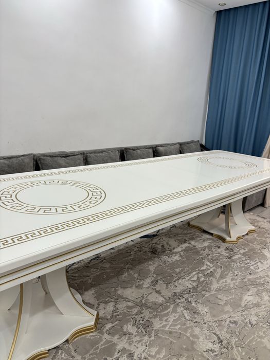 Стол в зал длина 3,5м