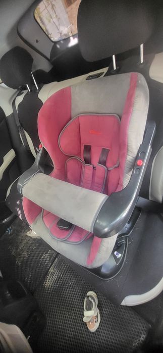Автокресло для детей от 0 до 4 лет.