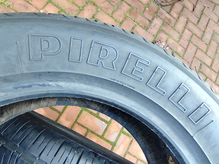 2 anvelope   Pirelli  235-55-17