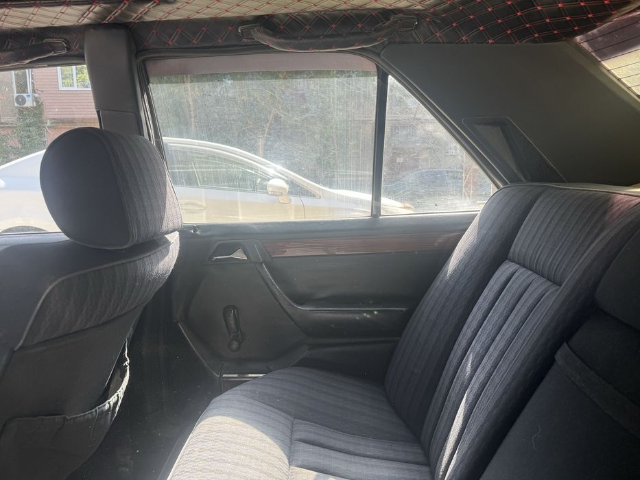 Мерседес w124 в нормальном состояние