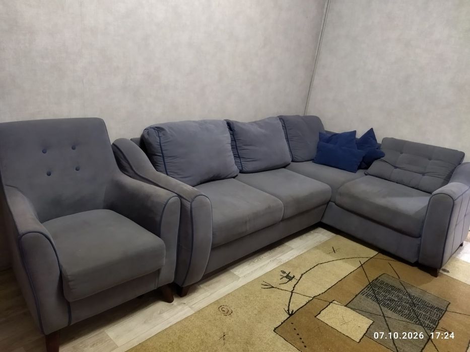 Продам диван с креслом
