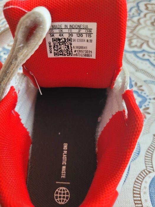 Adidasi marime 20 alb spiderman adidas