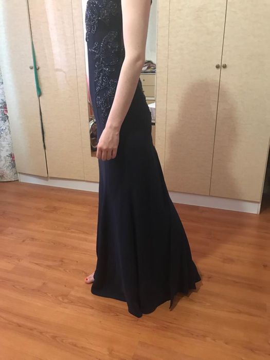 Продам платье 10000 тенге