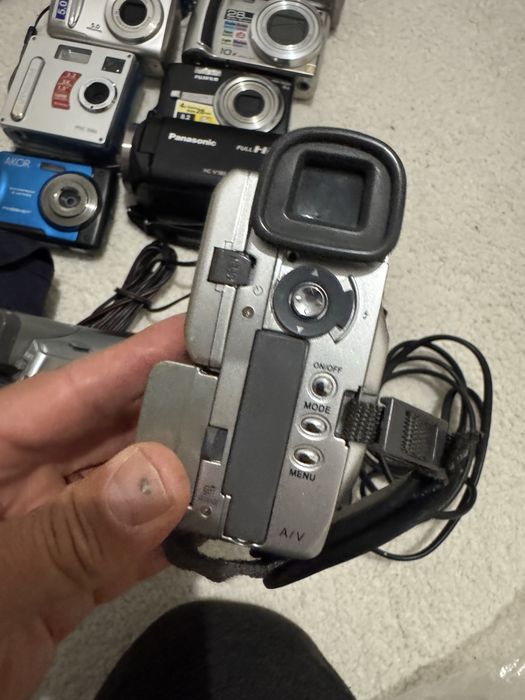 Aparate foto si camere video defecte
