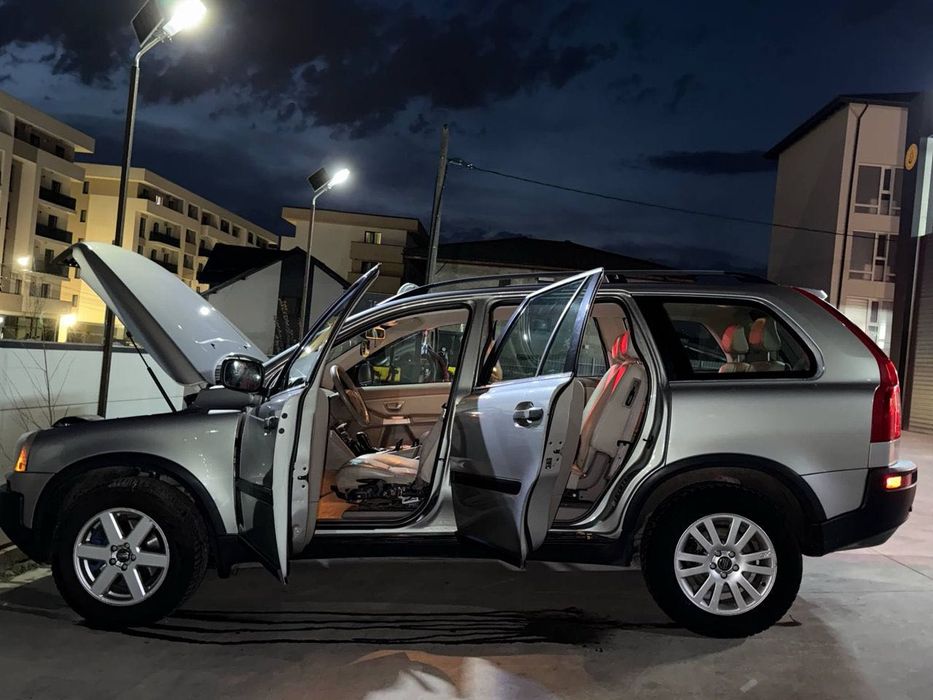 Vând Volvo xc 90