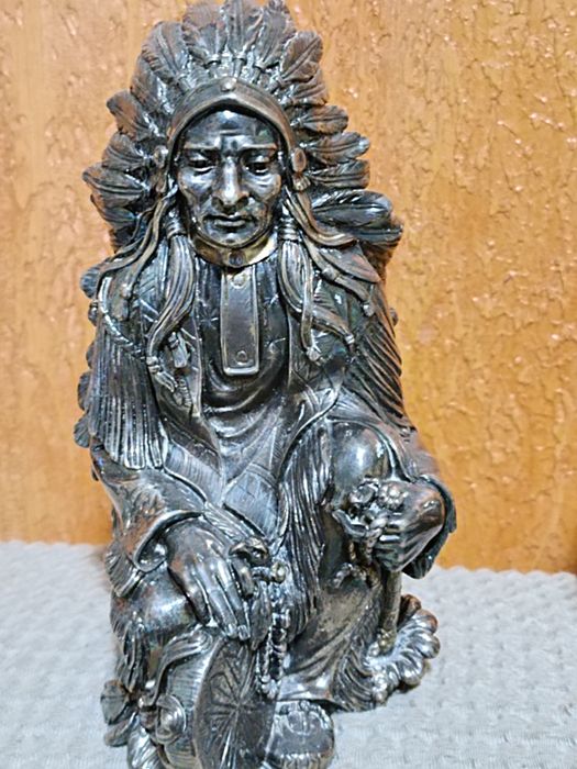 Statuete indieni nativi