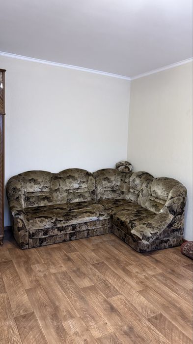 Отдам даром ШКАФ и ДИВАН самовывоз