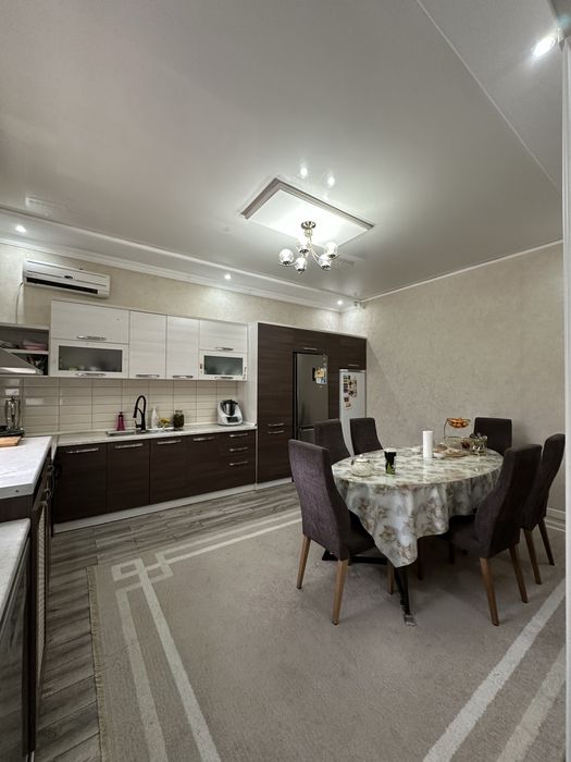 мкр.Нуртас 5-бөлмелі үй сатылады