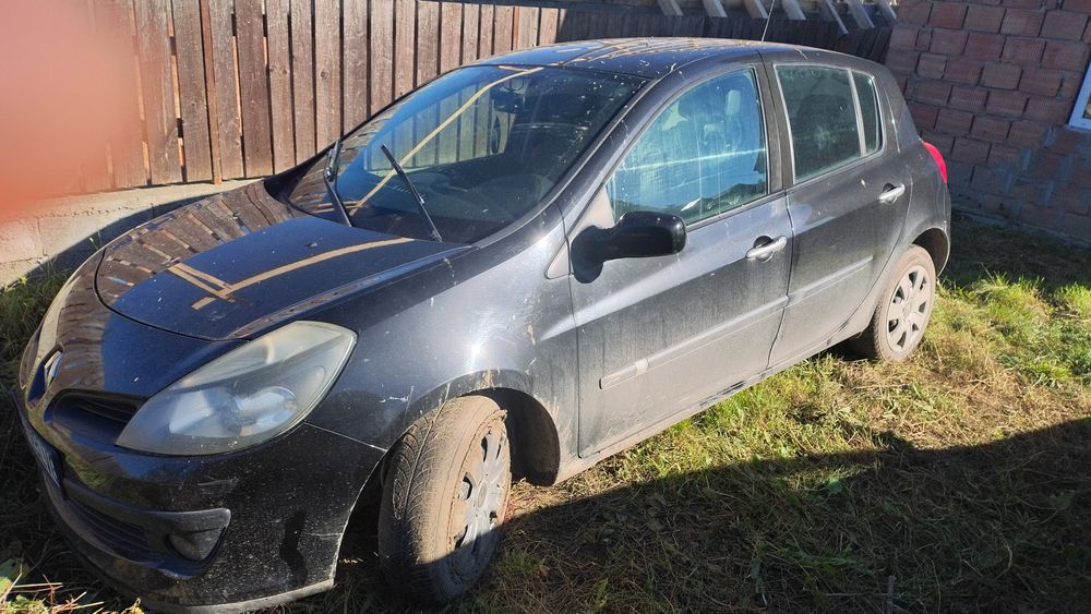 Renault Clio 3 an 2008 acte la zi