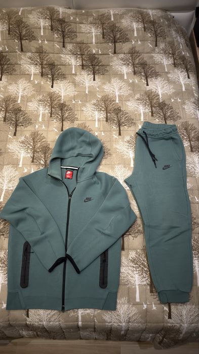 Nike Tech Fleece Екип Зелен