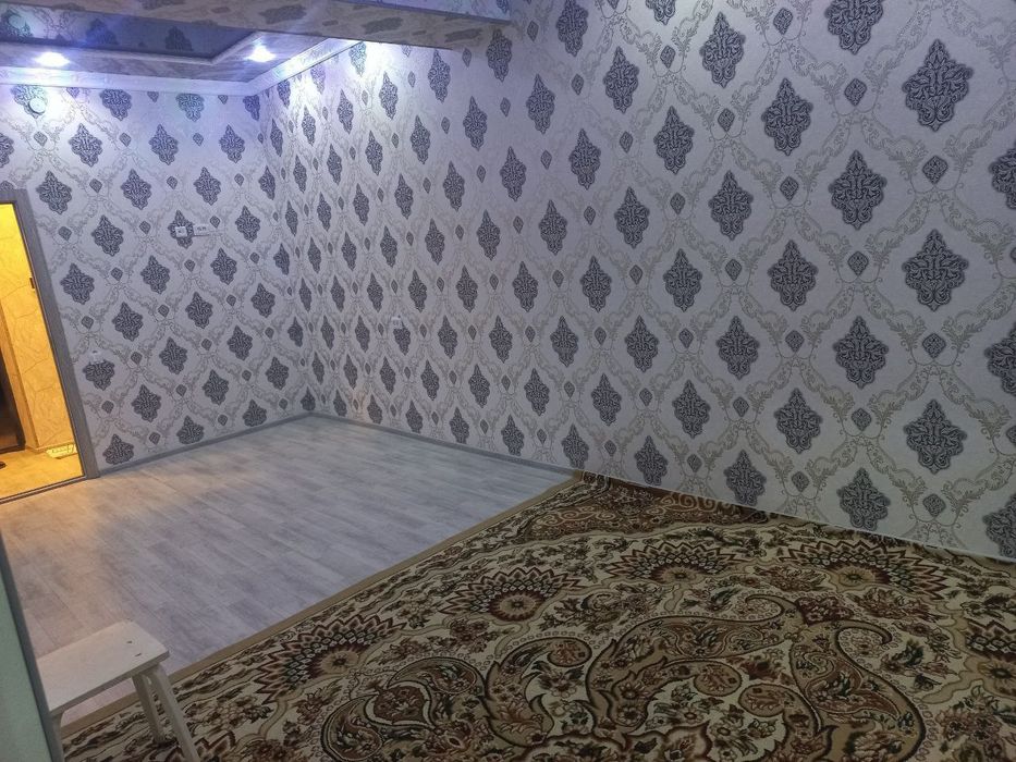 Navoiy shahrida 1 xona uyimiz sotiladi boshqa uylar xam borsotiladigan