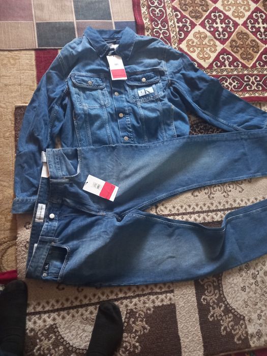 Продам джинсы. ОДЕЖДАУ.