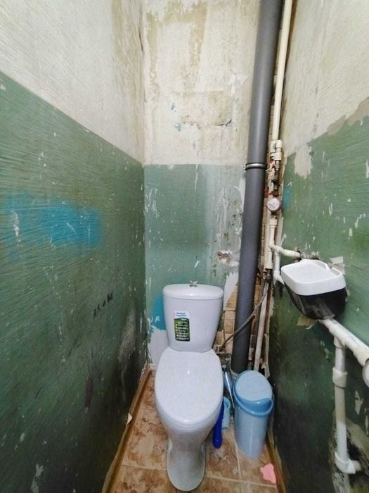 продается 2 ком квартира район Строитель