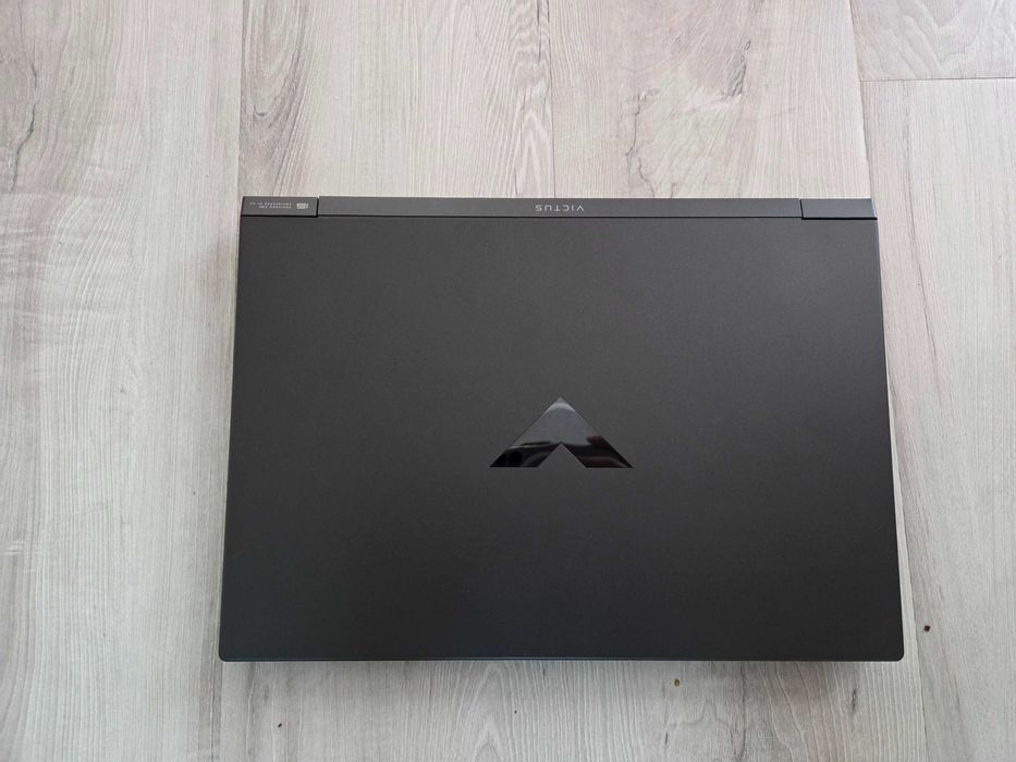 Продам игровой ноутбук HP Victus 16-r0090TX
