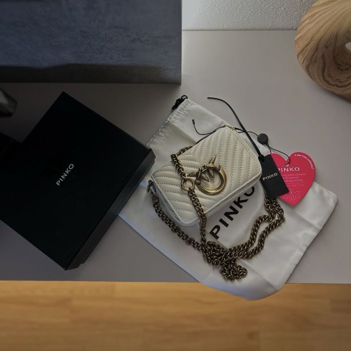 Бяла чанта микро Pinko