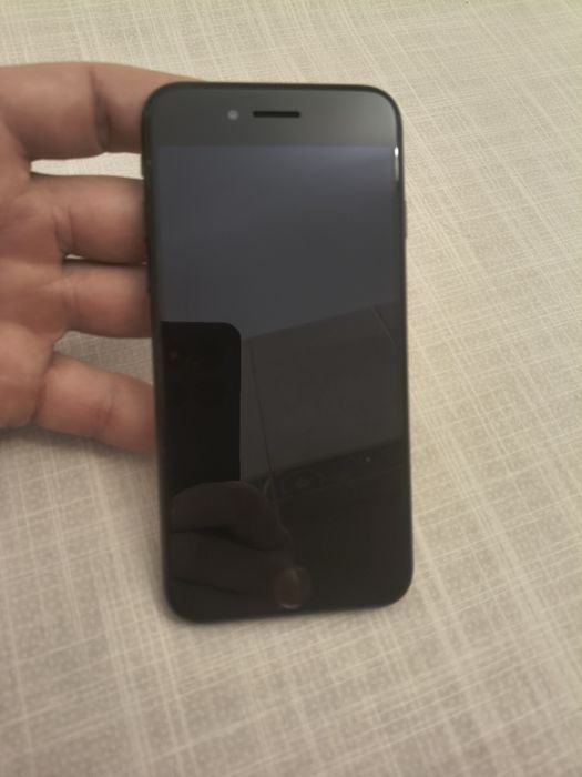 iPhone SE  64gb.  2020.   87%