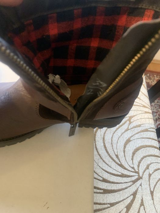 Ghetute iarna din piele Pepe Jeans London purtate de 2/3 ori marime 39