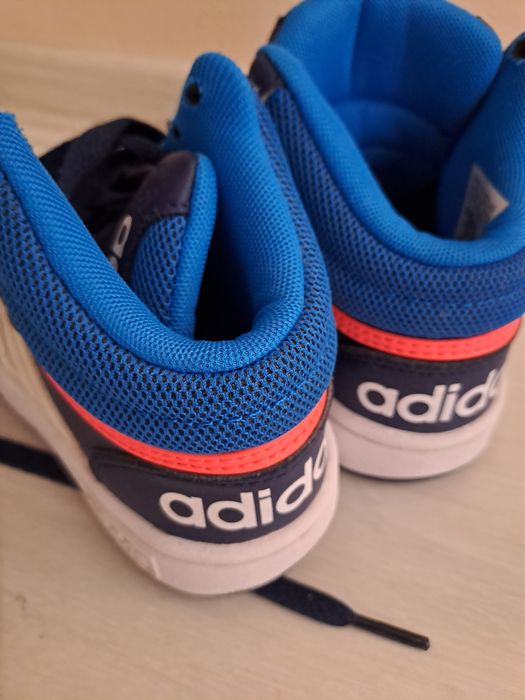 Маратонки Адидас