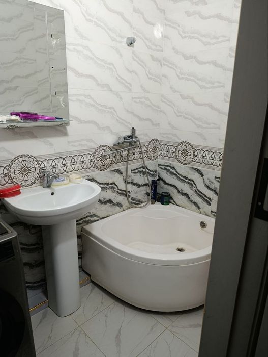 Uy sotiladi. Yangi dom. 3 xona