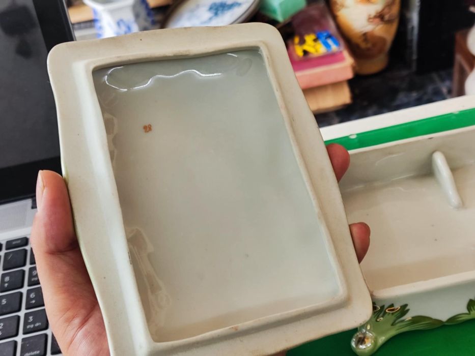 Порцеланова кутия сип