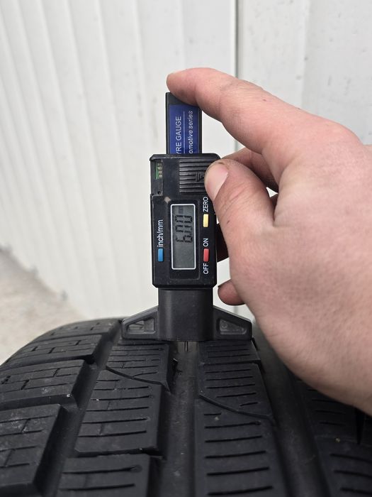 1 Брой 245/45/17 Pirelli 6mm