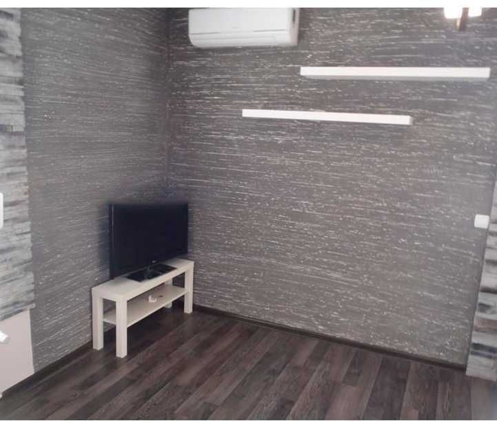 Дава се под наем Двустаен апартамент в София, Дървеница - 75 кв.м за 372.3 € - Снимка #1