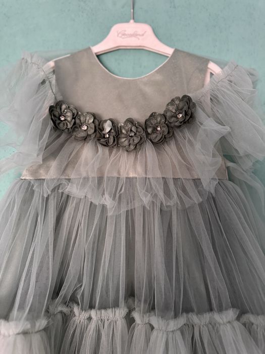 Нежно зелена рокля за момиче