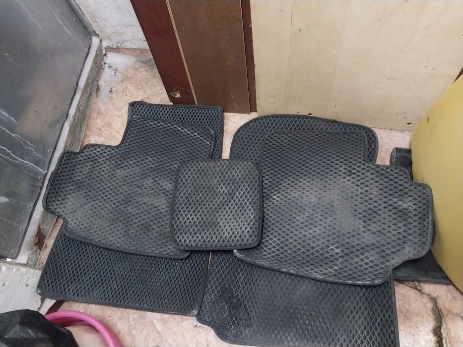 Продам евро коврики для Lada Priora