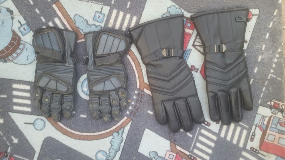 Pantaloni piele, geci, casca, manusi moto, motociclist