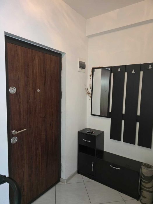 Garsonieră de închiriat – Complet utilată + Loc de parcare inclus (Zona Consul)