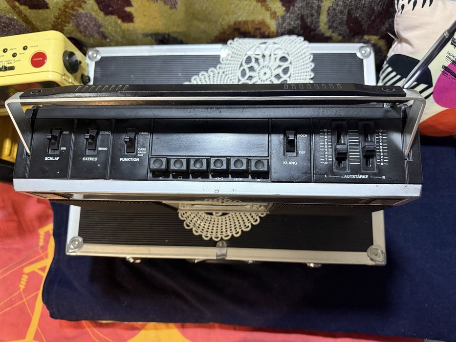 Vand Radio Universum Stereo Radio Recorder