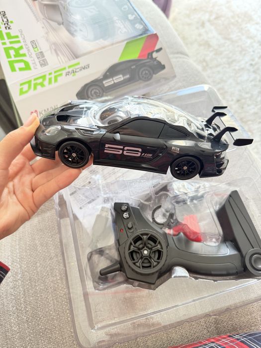 Радиоуправляемая машинка Drift Racing